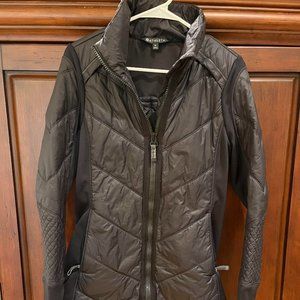 ATHLETA Rock Ridge PrimaLoft Coat in Black color, size Medium